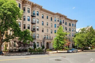 Building Photo - 1111 Boylston St