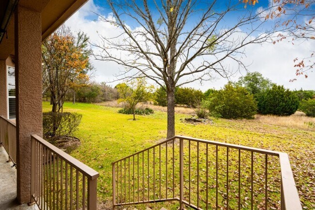 Building Photo - 107 Yaupon Ln