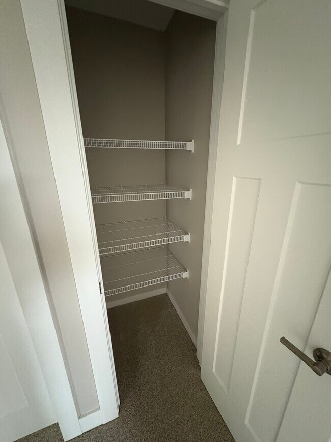 Building Photo - 16314 Springbrook Trl