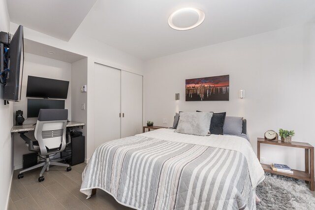 Building Photo - 300 N State St