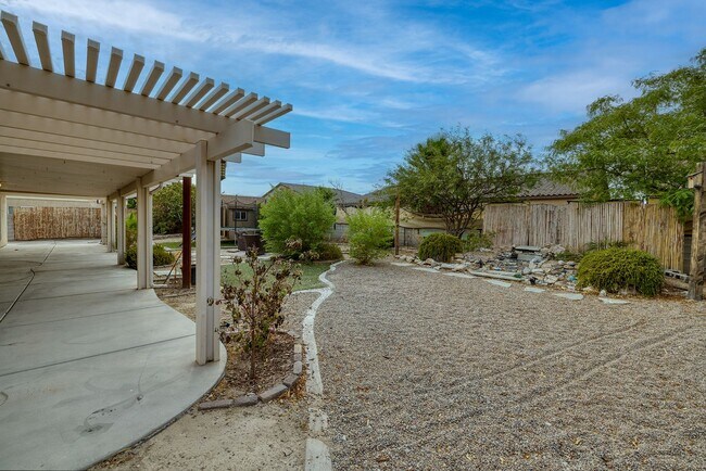 Building Photo - 5317 Blue Evergreen Ave