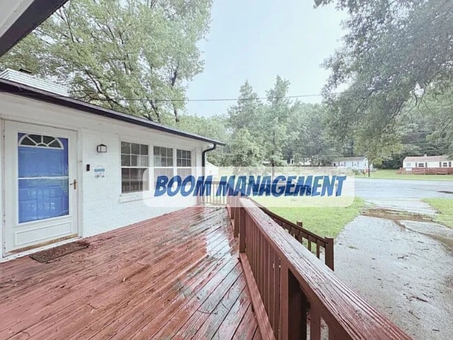 Building Photo - 185 Lawndale Ave