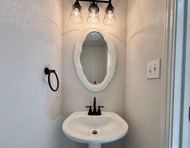 Building Photo - 6915 Opal Cliffs