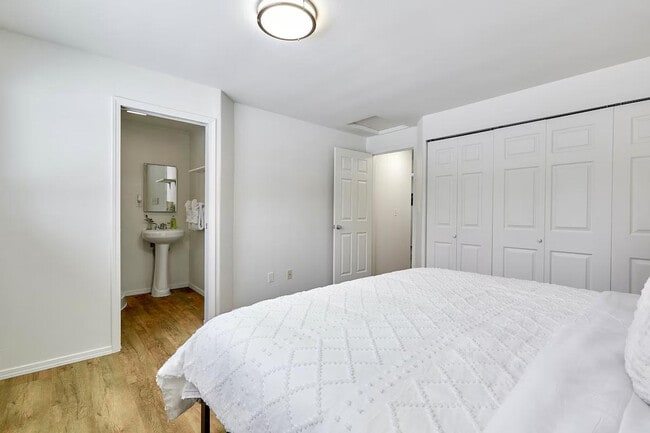 Building Photo - 629 212th St SW