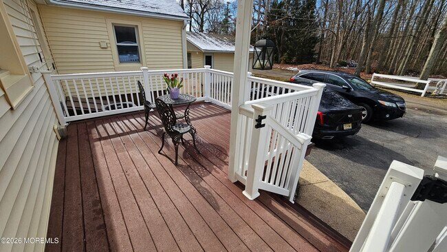 Building Photo - 12 Anderson Dr