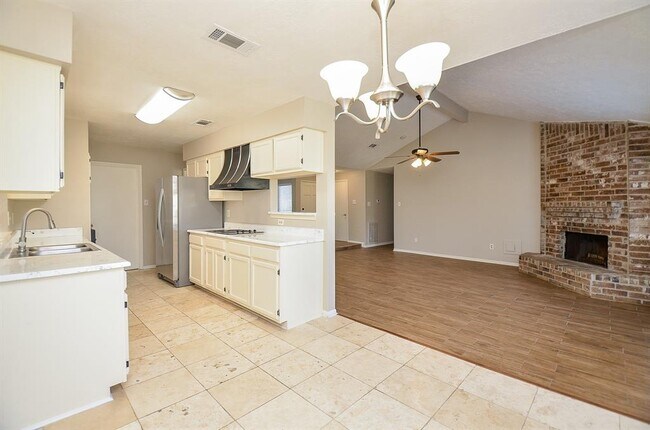 Building Photo - 1246 Summer Park Ln