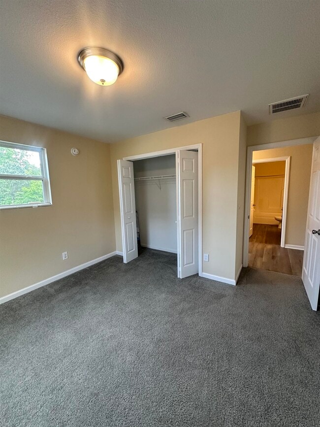 Building Photo - 1060 Lacey Ln