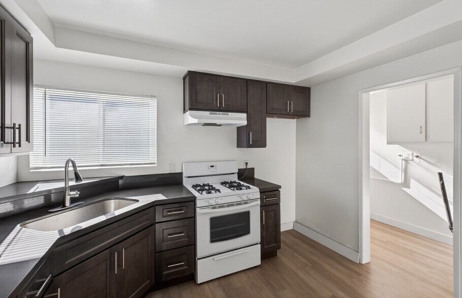 Building Photo - 25218 Loytan St