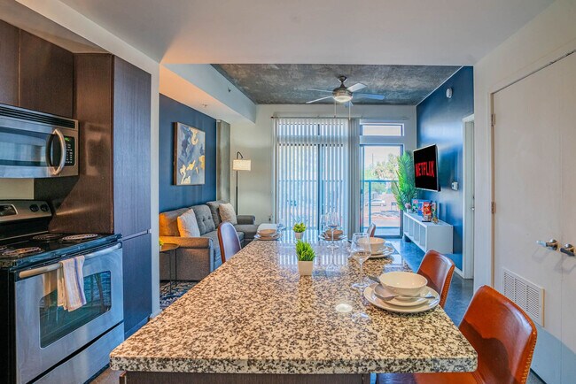 Building Photo - 333 E Roosevelt St