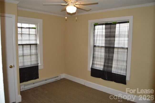 Building Photo - 819 Charlotte Ave