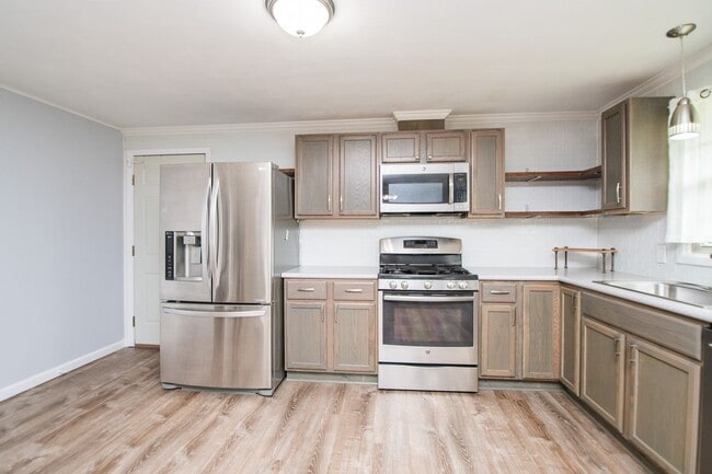 Building Photo - 3 bed 2 bath Ranch in Hobart