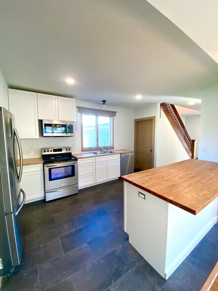 Kitchen - 736 Ansley Ave