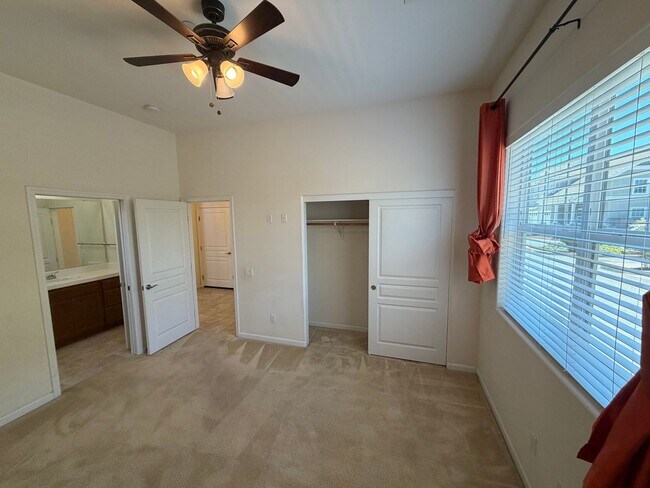 Building Photo - 1353 Dolcetto Ln