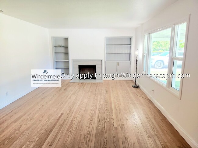 Building Photo - Fully Renovated Home in Arden Park! Availa...