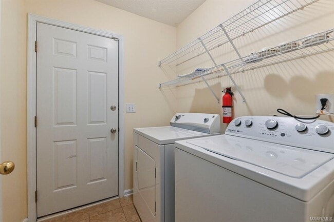 Building Photo - 3830 Claiborne Cir