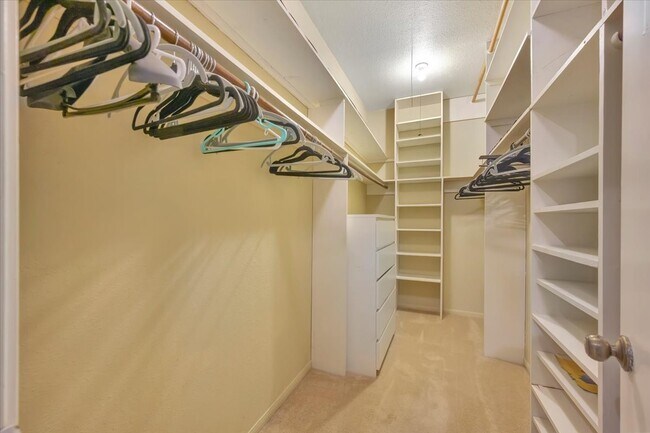 Building Photo - 11711 Memorial Dr