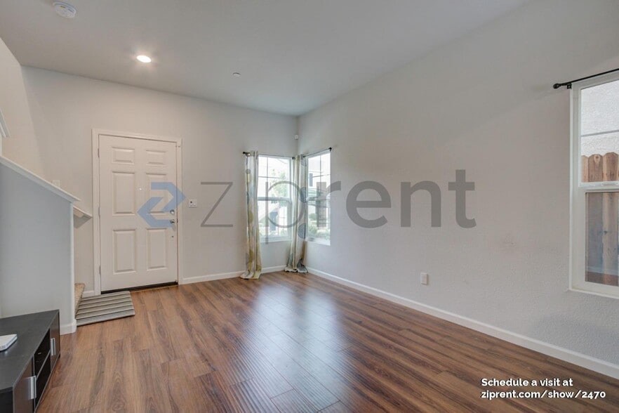 Building Photo - 8159 Laurel Willow Ln