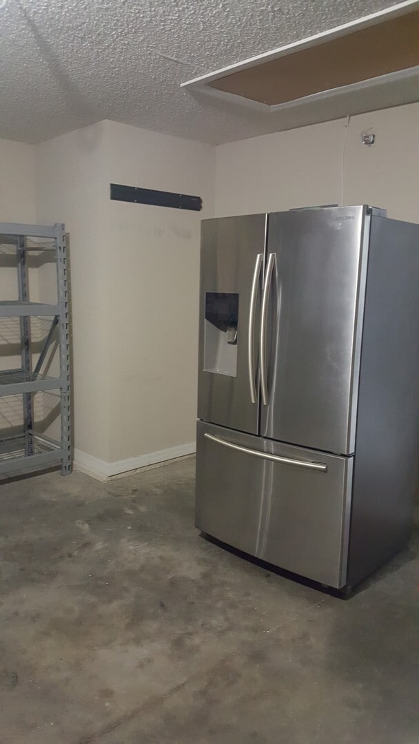 Building Photo - 3 bedroom 2 bath home