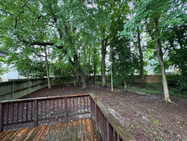 Building Photo - Introducing a charming home located in the heart of Suffolk ¨ASK ABOUT OUR ZERO DEPOSIT¨