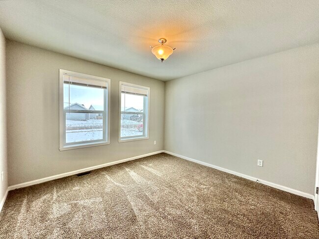 Building Photo - 2240 James Kelly Ln