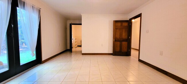 Building Photo - Remodeled secluded wooded oasis off of Qualla Road with handicap access