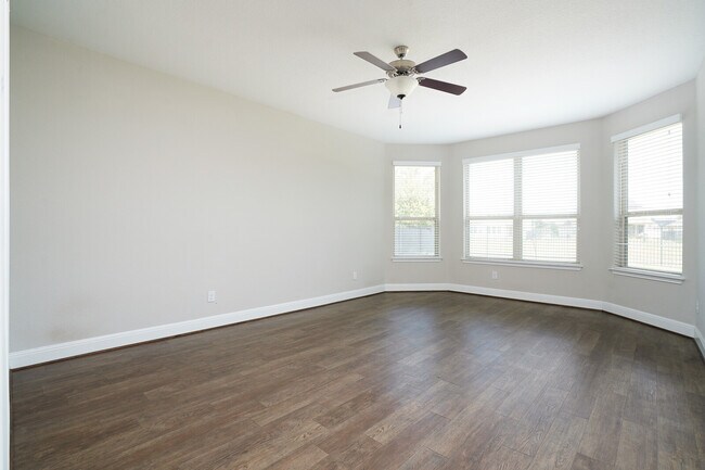 Building Photo - 8007 Cibolo Valley