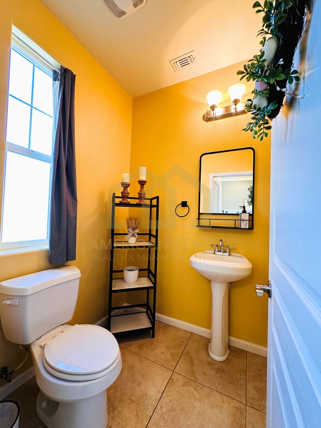 Building Photo - 1623 Barolo Pl