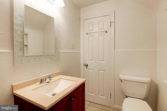 Building Photo - 1300 N Taylor St