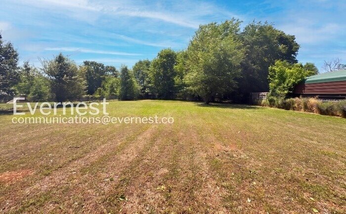 Building Photo - 120 Buckingham Cir