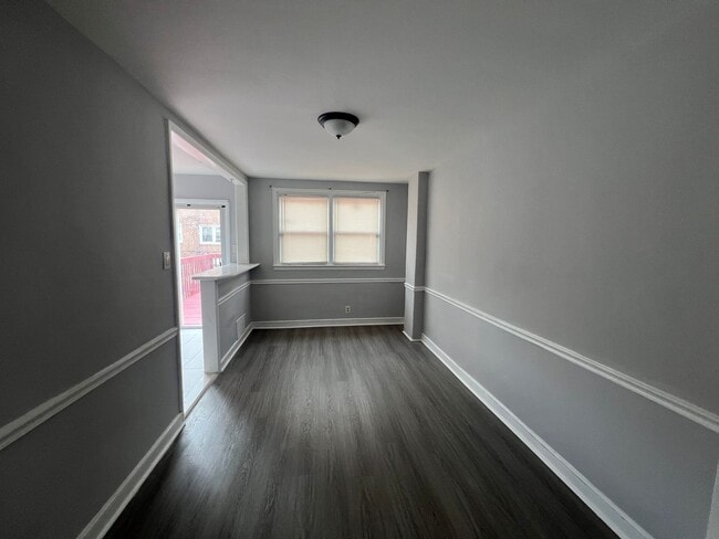 Building Photo - 7046 Souder St