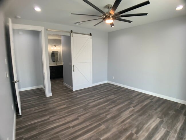 Building Photo - 3 Bedroom - 2 Bath Pool Home