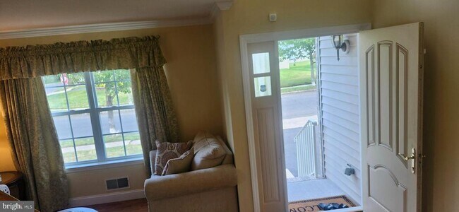 Building Photo - 2 Marchesi Dr