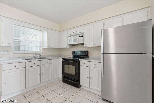 Building Photo - 1195 S Alhambra Cir