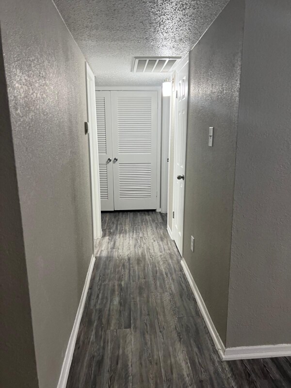 Building Photo - 3203 W Walnut Hill Ln