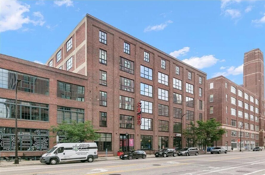 Building Photo - 718 Washington Ave N