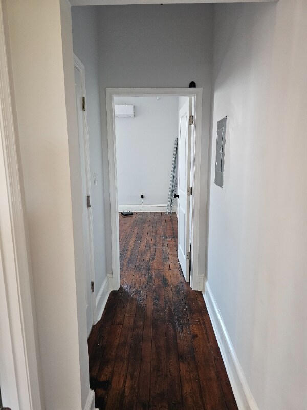 Building Photo - 2116 N Charles St