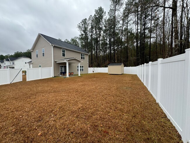Building Photo - Rental - LIKE NEW!!!!  Absolutely Beautifu...