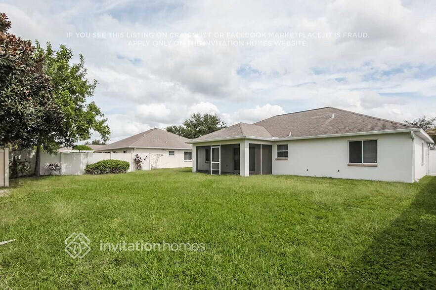 Building Photo - 4516 30th Ln E