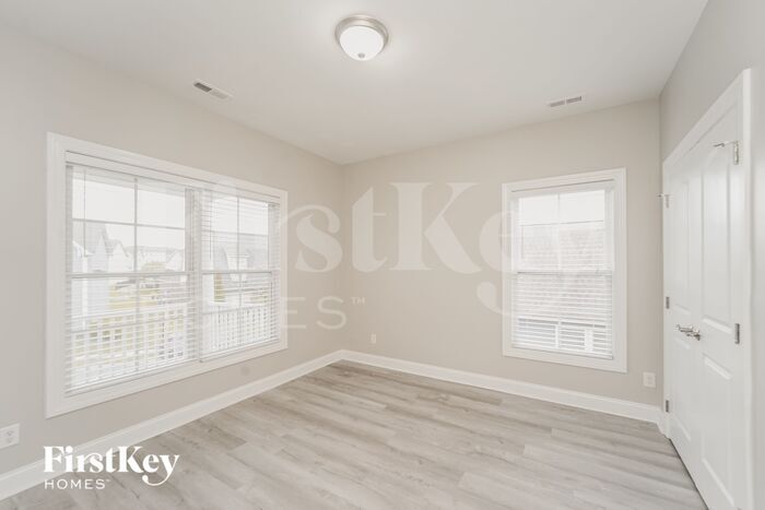 Building Photo - 12530 Druids Glen Dr