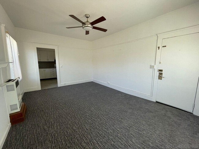 Building Photo - 2842 Copley Ave