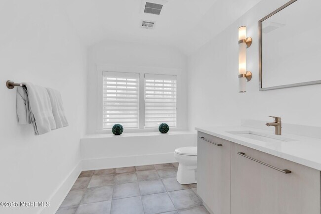 Building Photo - 218 Worthington Ave