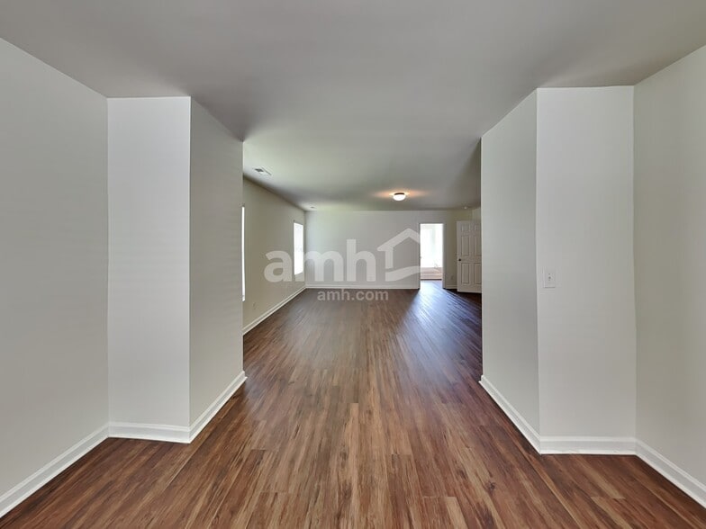 Building Photo - 9924 Paper Tree Rd