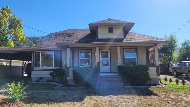 Primary Photo - 2735 W Jay Ave