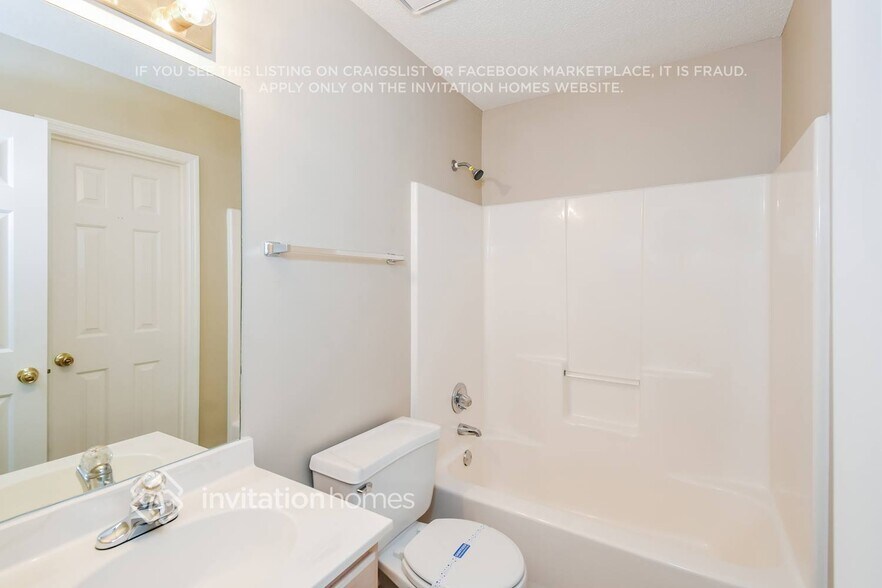 Building Photo - 110 Kenwood Dr