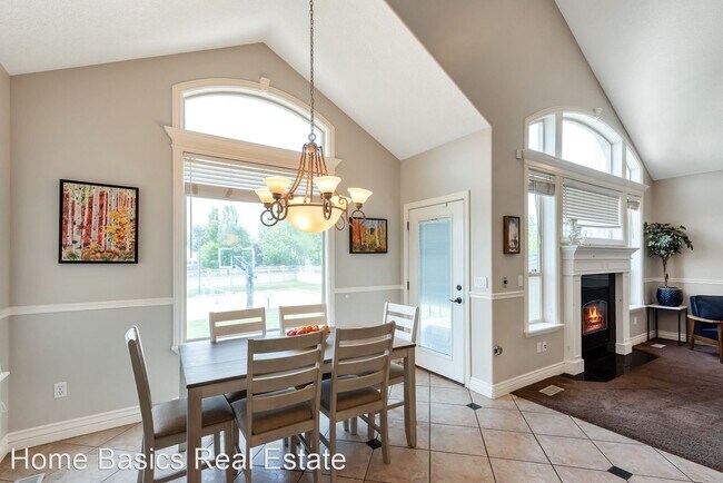 Building Photo - 6 br, 4.5 bath House - 9947 N Yorkshire Ct