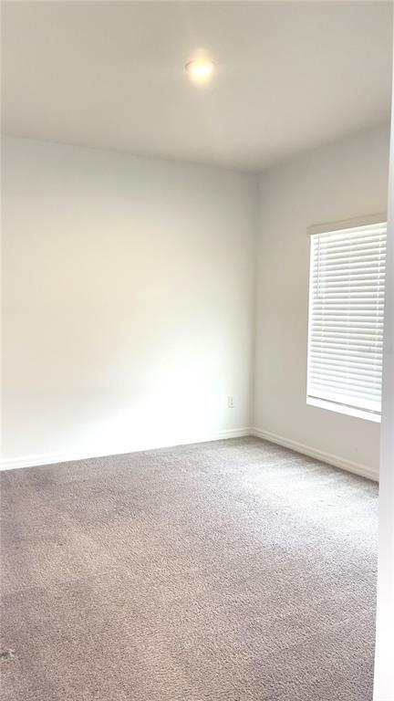 Building Photo - 3959 Fescue St