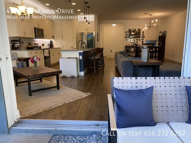 Building Photo - 4525 Chinkapin Dr