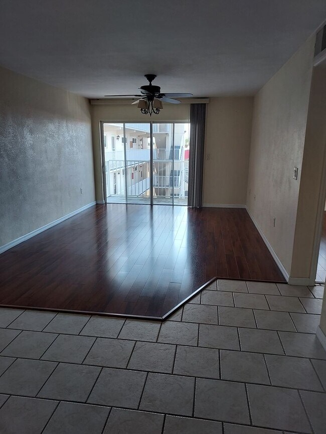 Building Photo - Move In Special 1st Month Rent Free- 1 Bed...