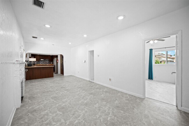 Building Photo - 1199 NW 121st St
