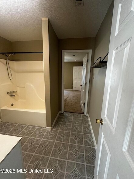 Building Photo - 22226 Red Bluff Rd